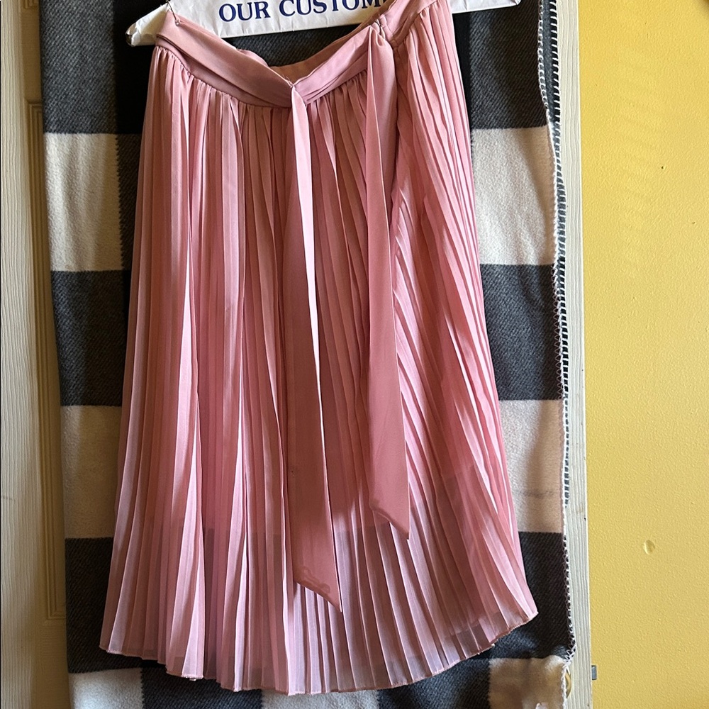 Elegant Pink Pleated Skirt-XL